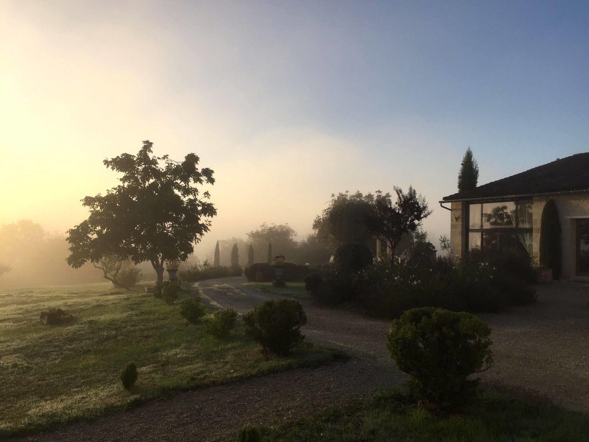5 Lasserre Moulon-sur-Dordogne Exterior photo