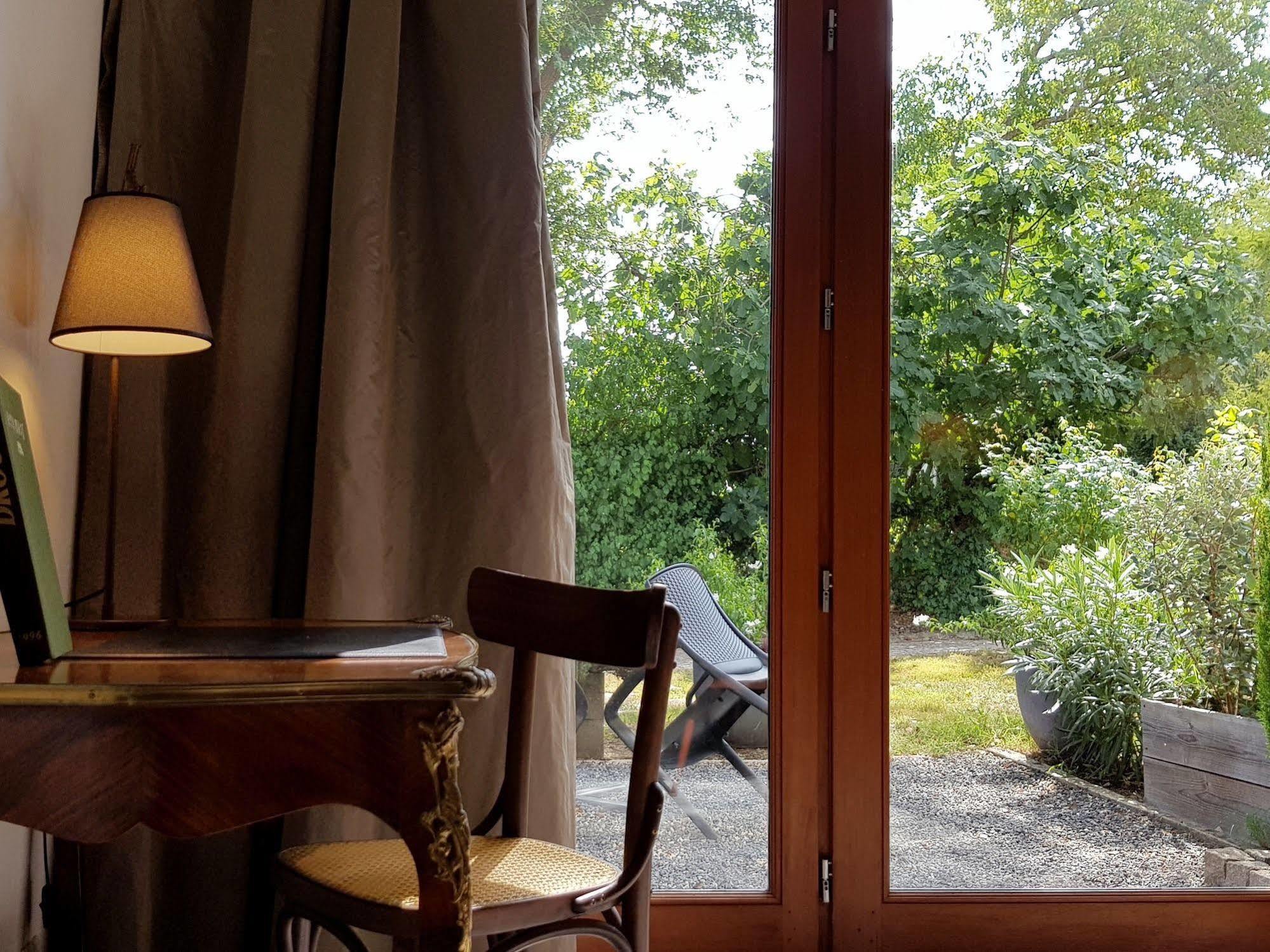 5 Lasserre Moulon-sur-Dordogne Exterior photo